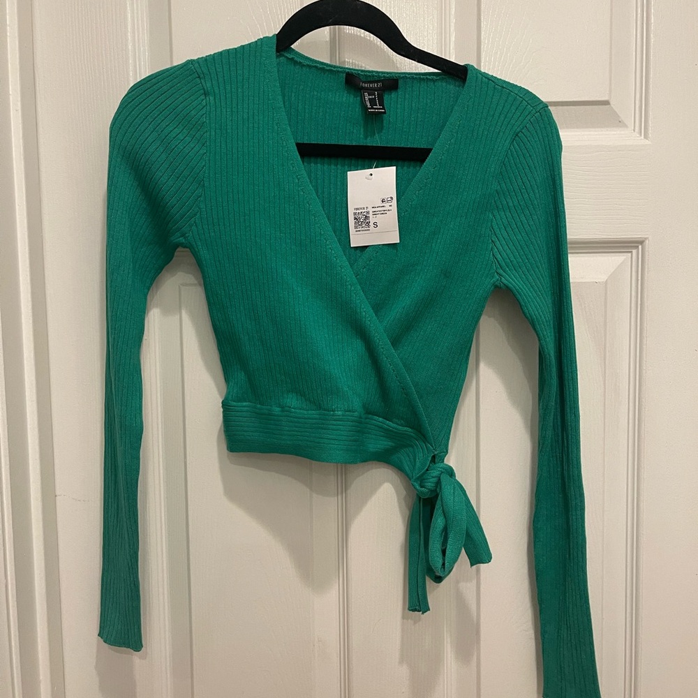 Forever 21 Green Long Sleeve Wrap Crop Top NWT - Size S